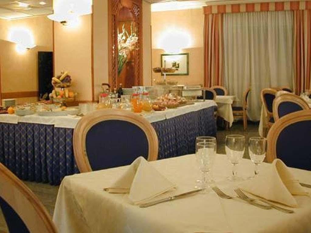 Park Hotel Dei Massimi Rome Luaran gambar